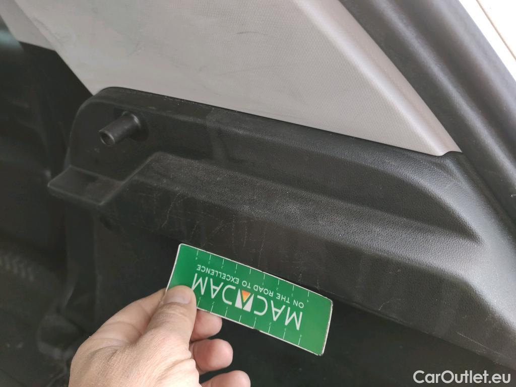  Citroen  C3 CITROEN  / 2016 / 5P / berlina comercial BlueHDi 73KW (100CV) S&S Comercial #20