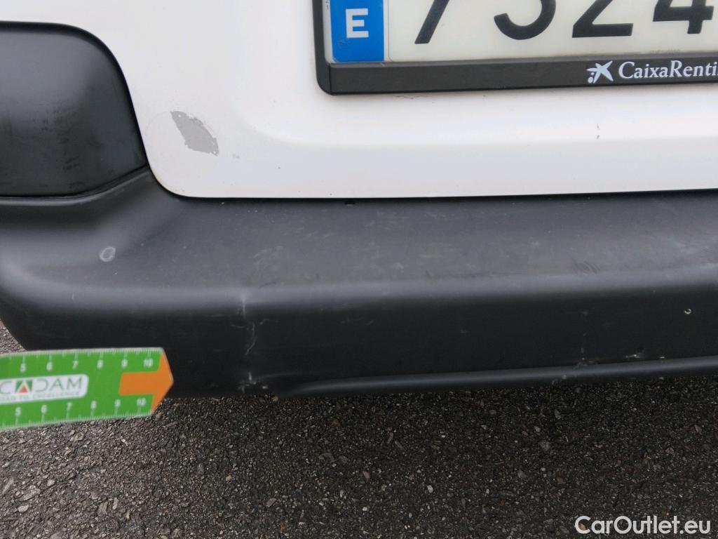  Peugeot  Partner PEUGEOT  / 2015 / 3P / furgón derivado de turismo Furgón Confort L1 BlueHDi 73KW (100CV) #36