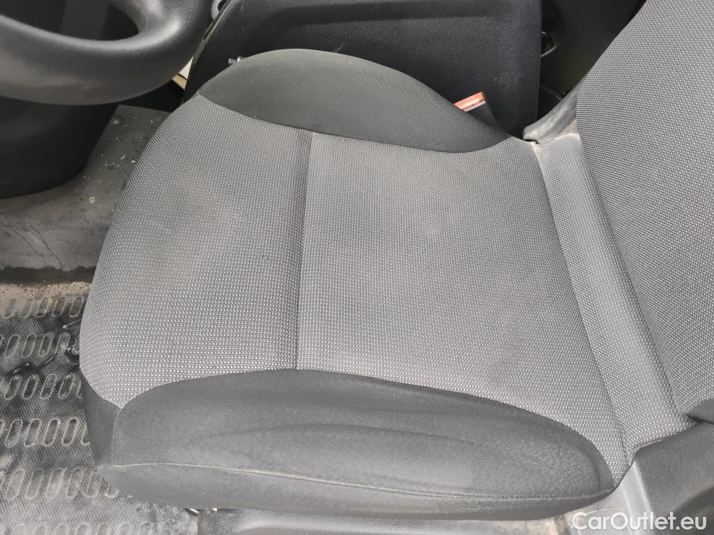  Peugeot  Partner PEUGEOT  VU 4p 2G furgón derivado de Furgón Confort PackL2 BlueHDi 73KW (100) #19