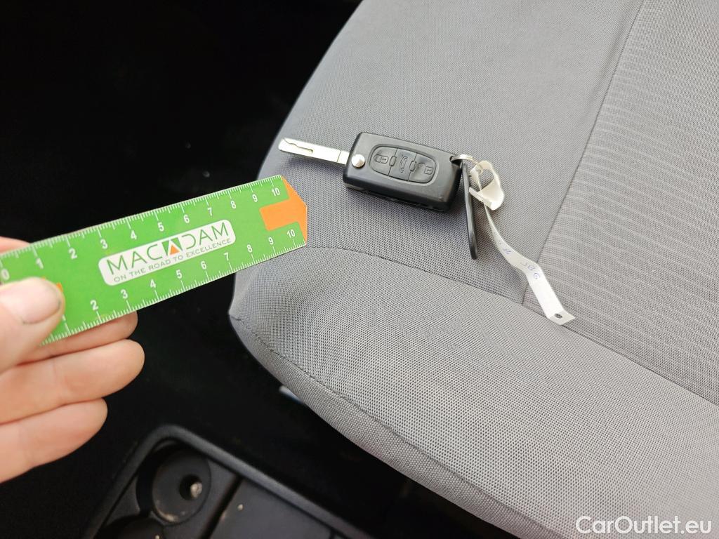  Peugeot  Partner PEUGEOT  VU 3p 2G furgón derivado de Furgón Confort L1 1.6 HDi 75 #7