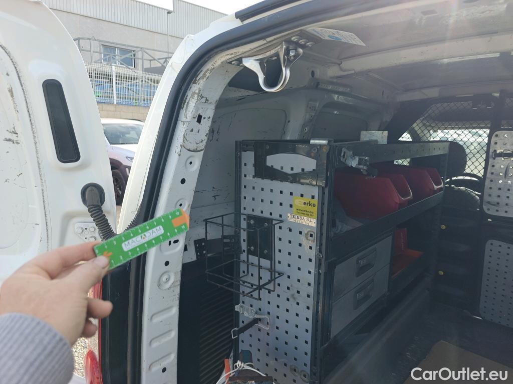  Peugeot  Partner PEUGEOT  VU 3p 2G furgón derivado de Furgón Confort L1 1.6 HDi 75 #22