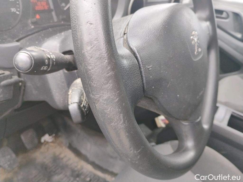  Peugeot  Partner PEUGEOT  VU 4p 2G furgón derivado de Furgón Confort PackL2 BlueHDi 73KW (100) #31