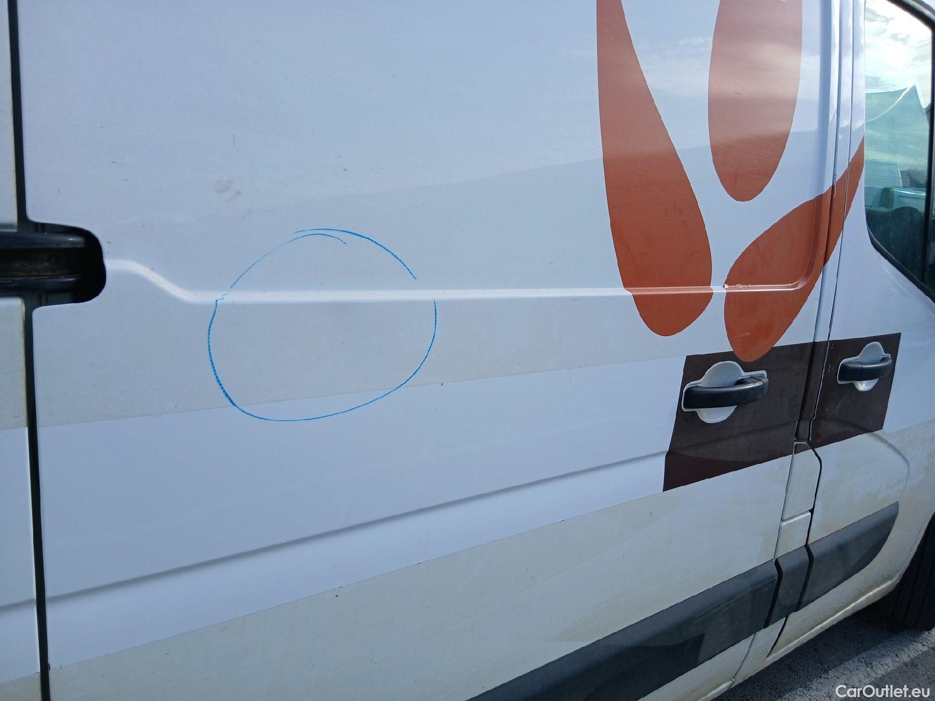  Renault  Master RENAULT  / 2014 / 4P / furgón Furgón T L2H2 3500 dCi 96kW (130CV) (CX) #39