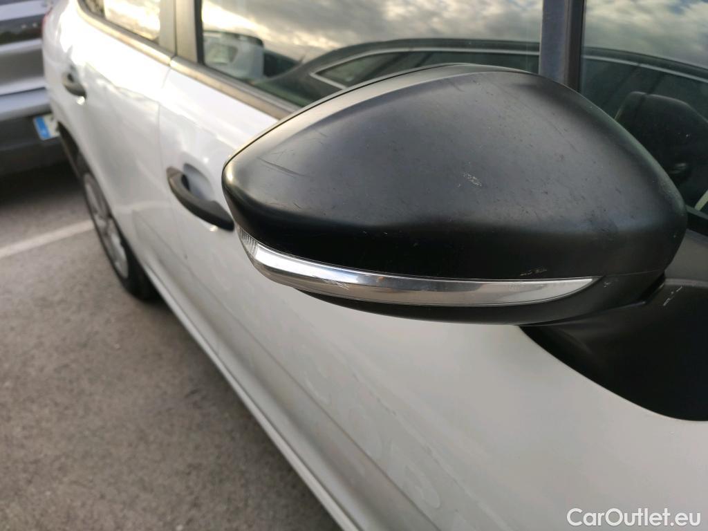  Citroen  C3 CITROEN  / 2016 / 5P / berlina comercial BlueHDi 73KW (100CV) S&S Comercial #21