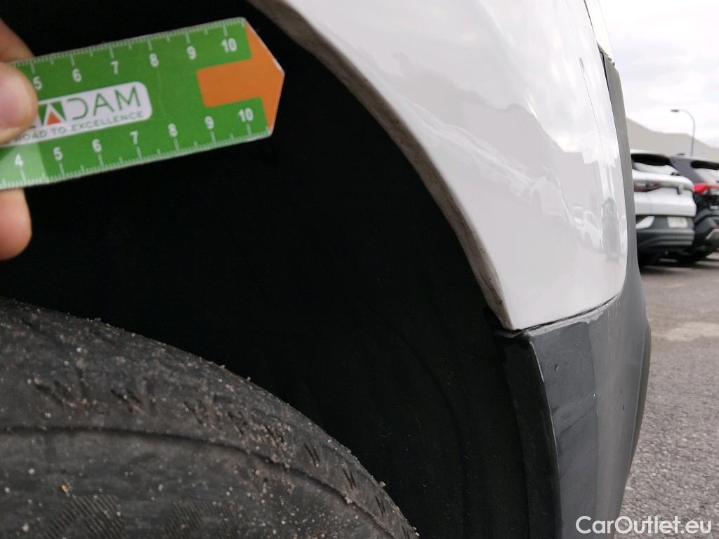  Peugeot  Partner PEUGEOT  / 2015 / 3P / furgón derivado de turismo Furgón Confort L1 BlueHDi 73KW (100CV) #27