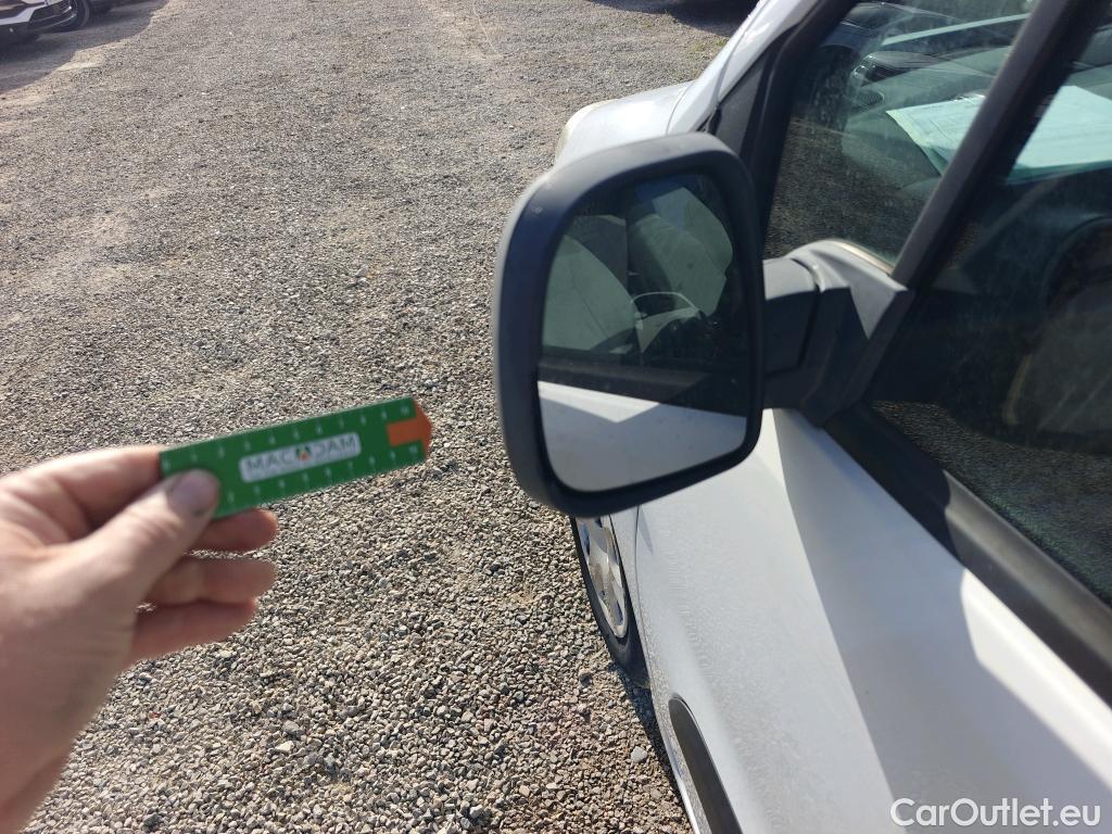  Peugeot  Partner PEUGEOT  VU 3p 2G furgón derivado de Furgón Confort L1 1.6 HDi 75 #5