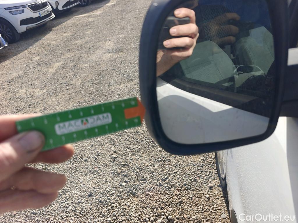  Peugeot  Partner PEUGEOT  VU 3p 2G furgón derivado de Furgón Confort L1 1.6 HDi 75 #6