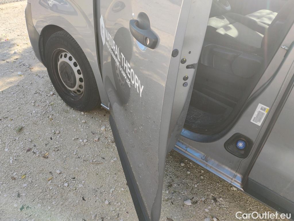  Opel  Vivaro OPEL  / 2019 / 4P / combi 1.5 Diésel 88kW (120CV) M Std Express #66