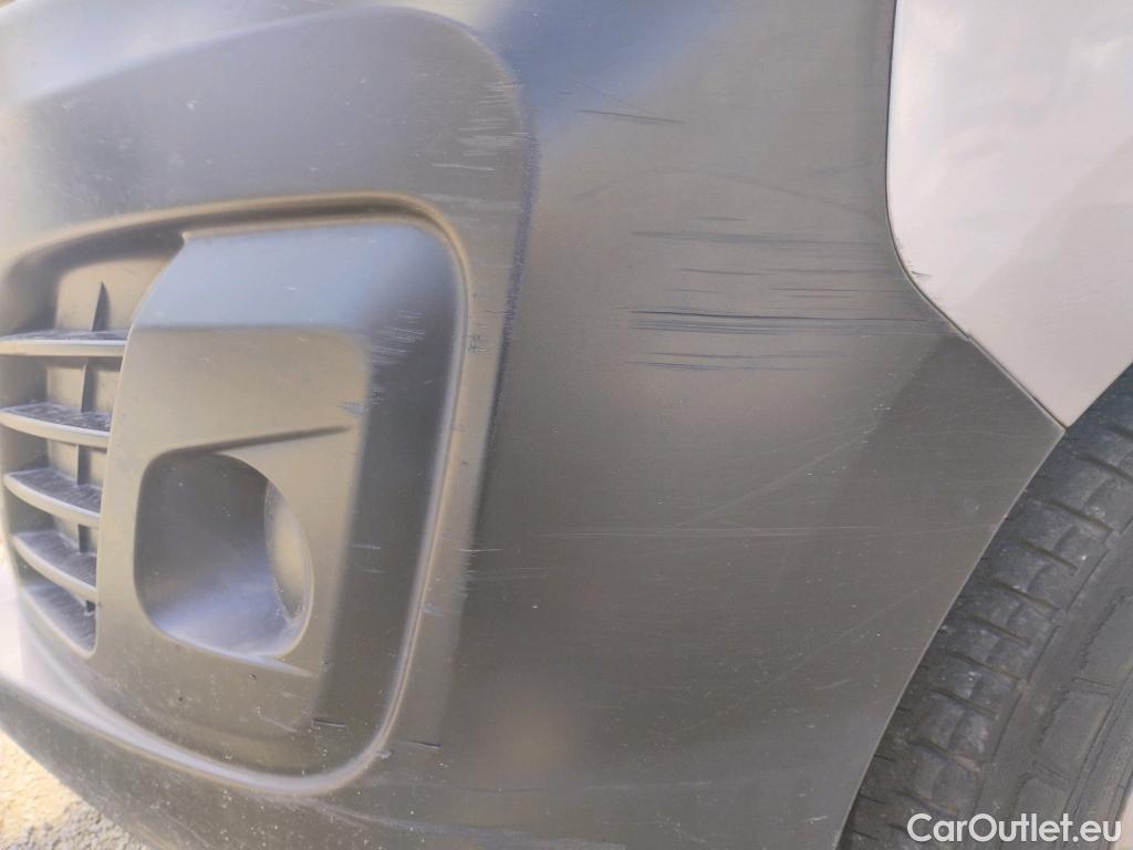  Opel  Vivaro OPEL  / 2019 / 4P / combi 1.5 Diésel 88kW (120CV) M Std Express #52