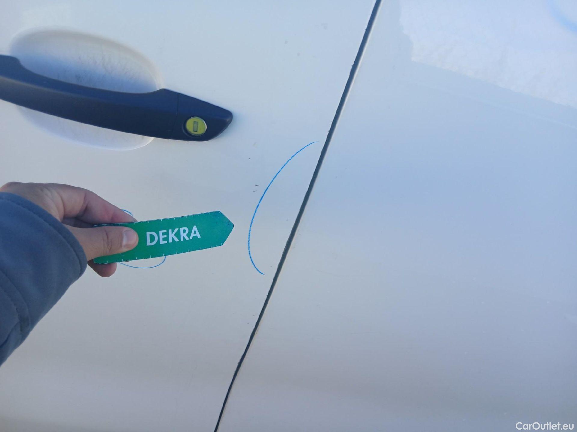  Opel  Vivaro OPEL  / 2019 / 4P / furgón 1.5 Diésel 74kW(100CV)M Std Exp #27