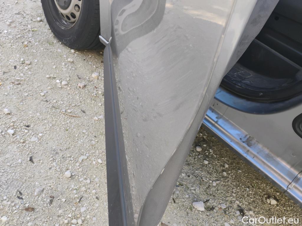  Opel  Vivaro OPEL  / 2019 / 4P / combi 1.5 Diésel 88kW (120CV) M Std Express #67