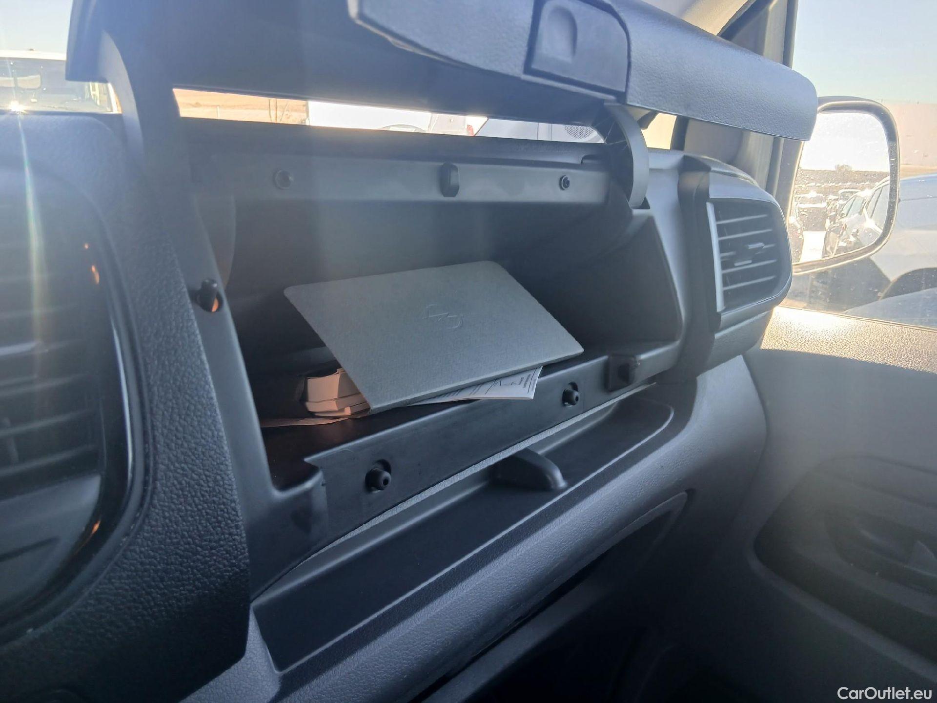  Opel  Vivaro OPEL  / 2019 / 4P / furgón 1.5 Diésel 74kW(100CV)M Std Exp #1