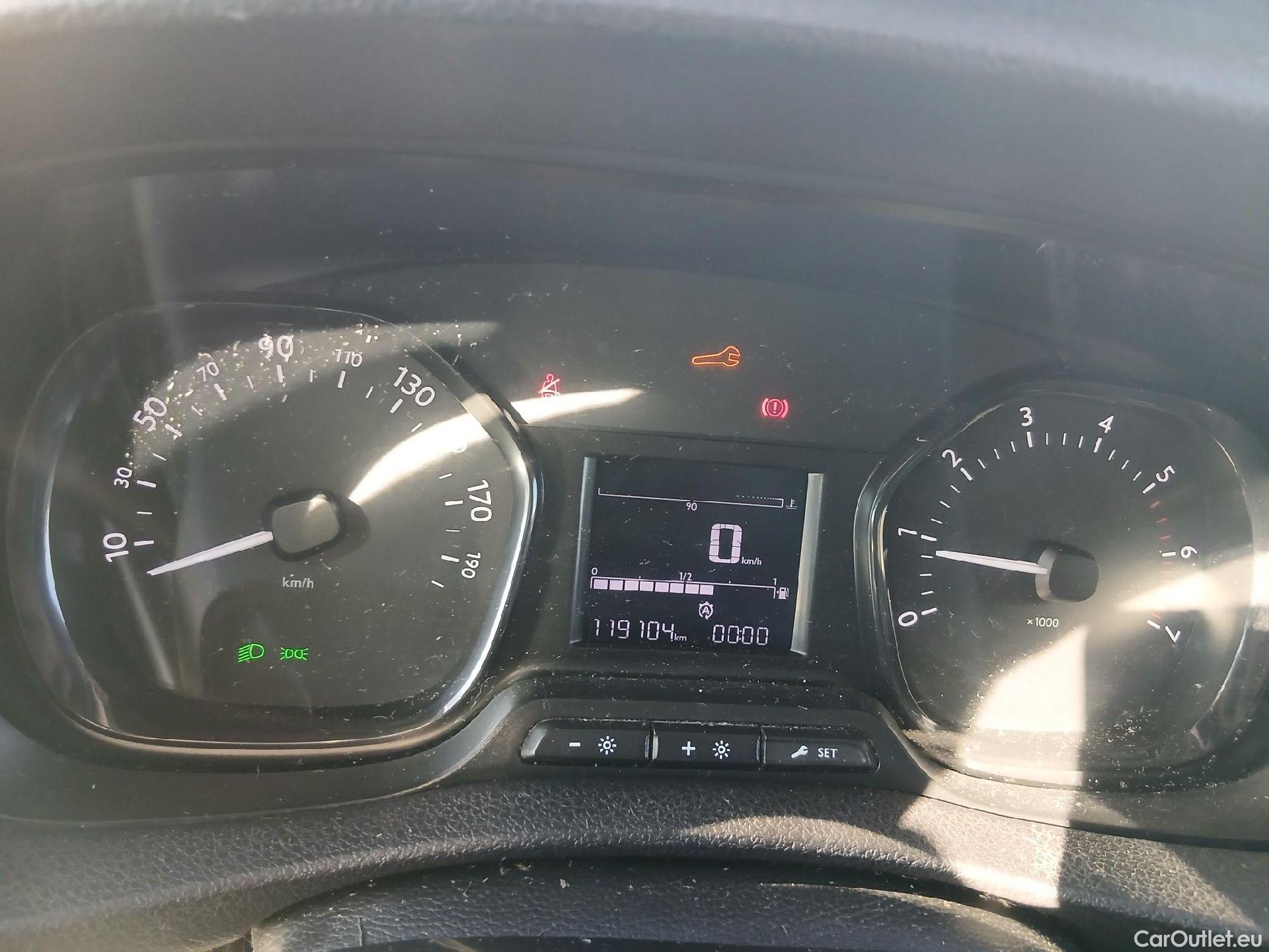  Opel  Vivaro OPEL  / 2019 / 4P / furgón 1.5 Diésel 74kW (100CV) M Std Express (CX) #7