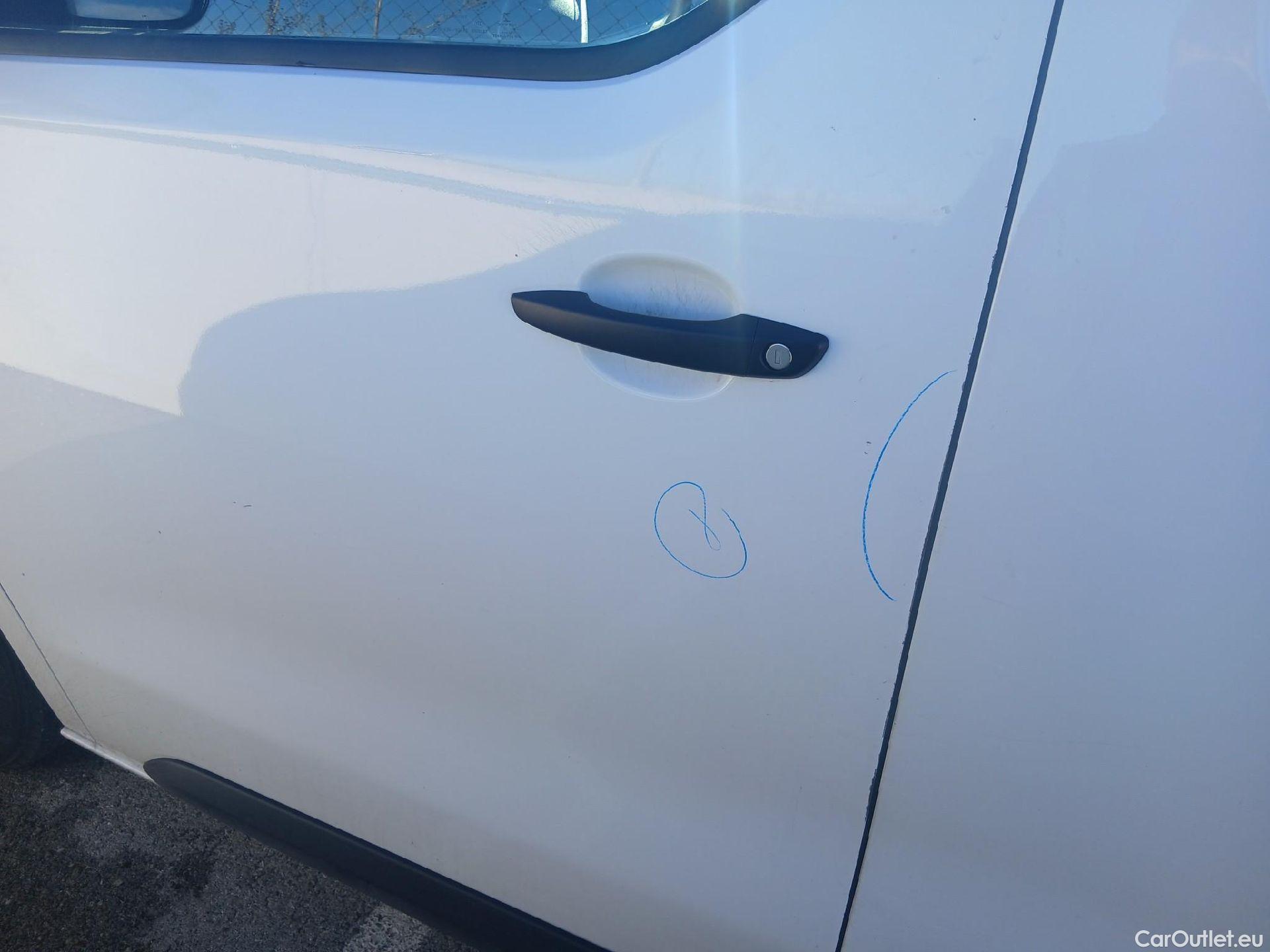  Opel  Vivaro OPEL  / 2019 / 4P / furgón 1.5 Diésel 74kW(100CV)M Std Exp #28