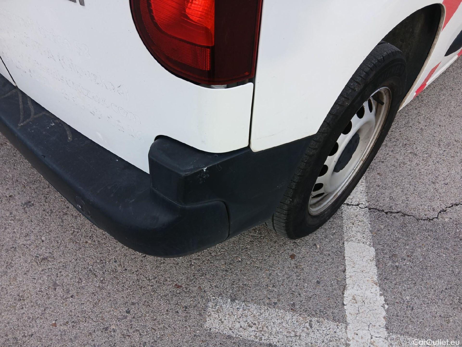  Citroen  Berlingo CITROEN  COMBI Talla M BlueHDi 100 S&S LIVE #32