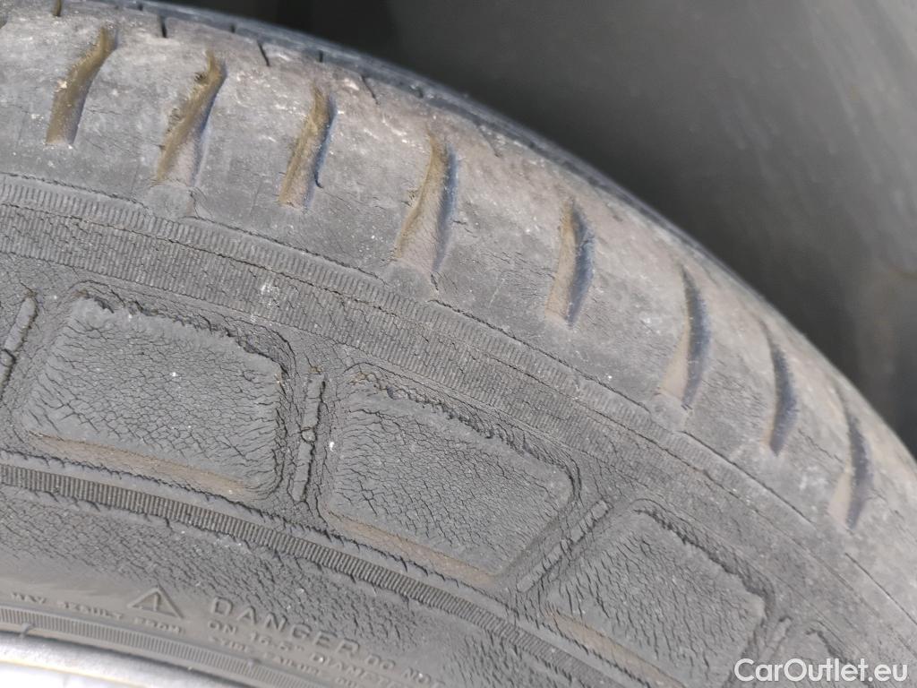  Opel  Vivaro OPEL  / 2019 / 4P / combi 1.5 Diésel 88kW (120CV) M Std Express #65