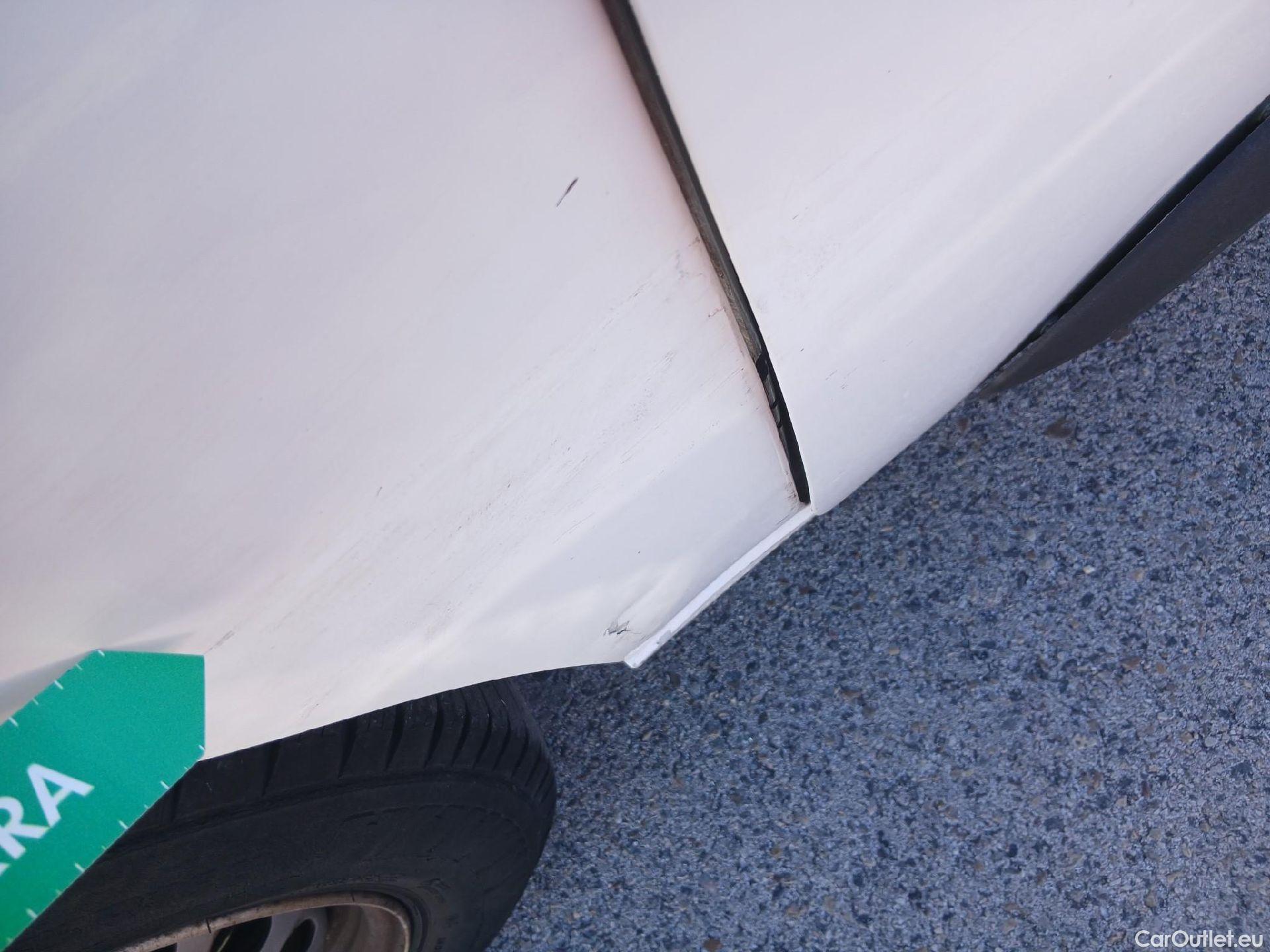  Opel  Vivaro OPEL  / 2019 / 4P / furgón 1.5 Diésel 74kW (100CV) M Std Express (CX) #32