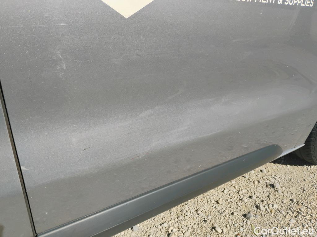  Opel  Vivaro OPEL  / 2019 / 4P / combi 1.5 Diésel 88kW (120CV) M Std Express #24