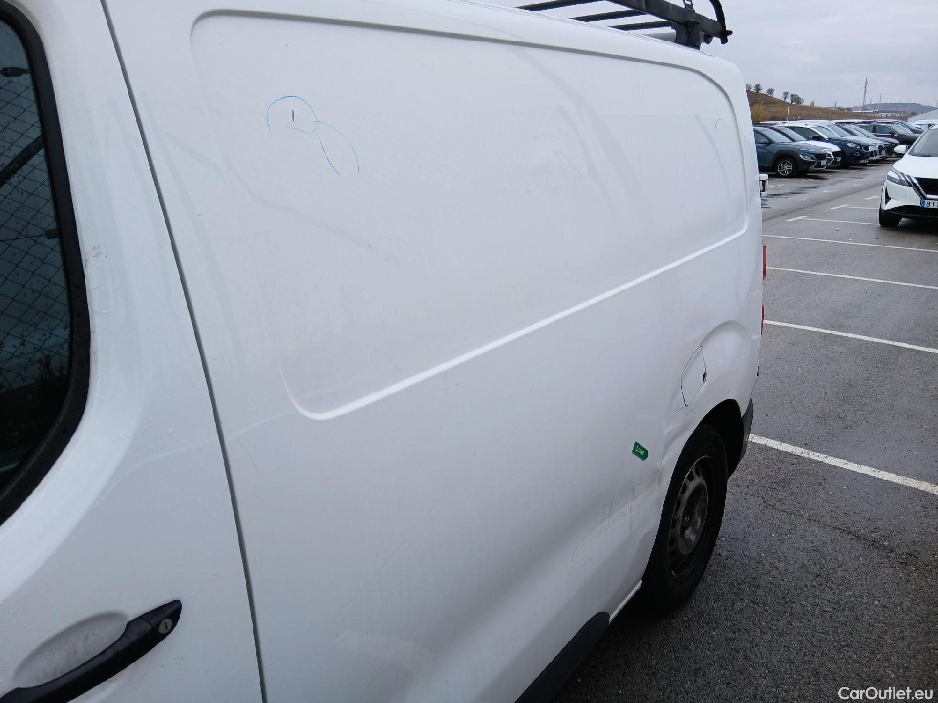  Opel  Vivaro OPEL  / 2019 / 4P / furgón 1.5 Diésel 74kW (100CV) M Std Express (AC) #22