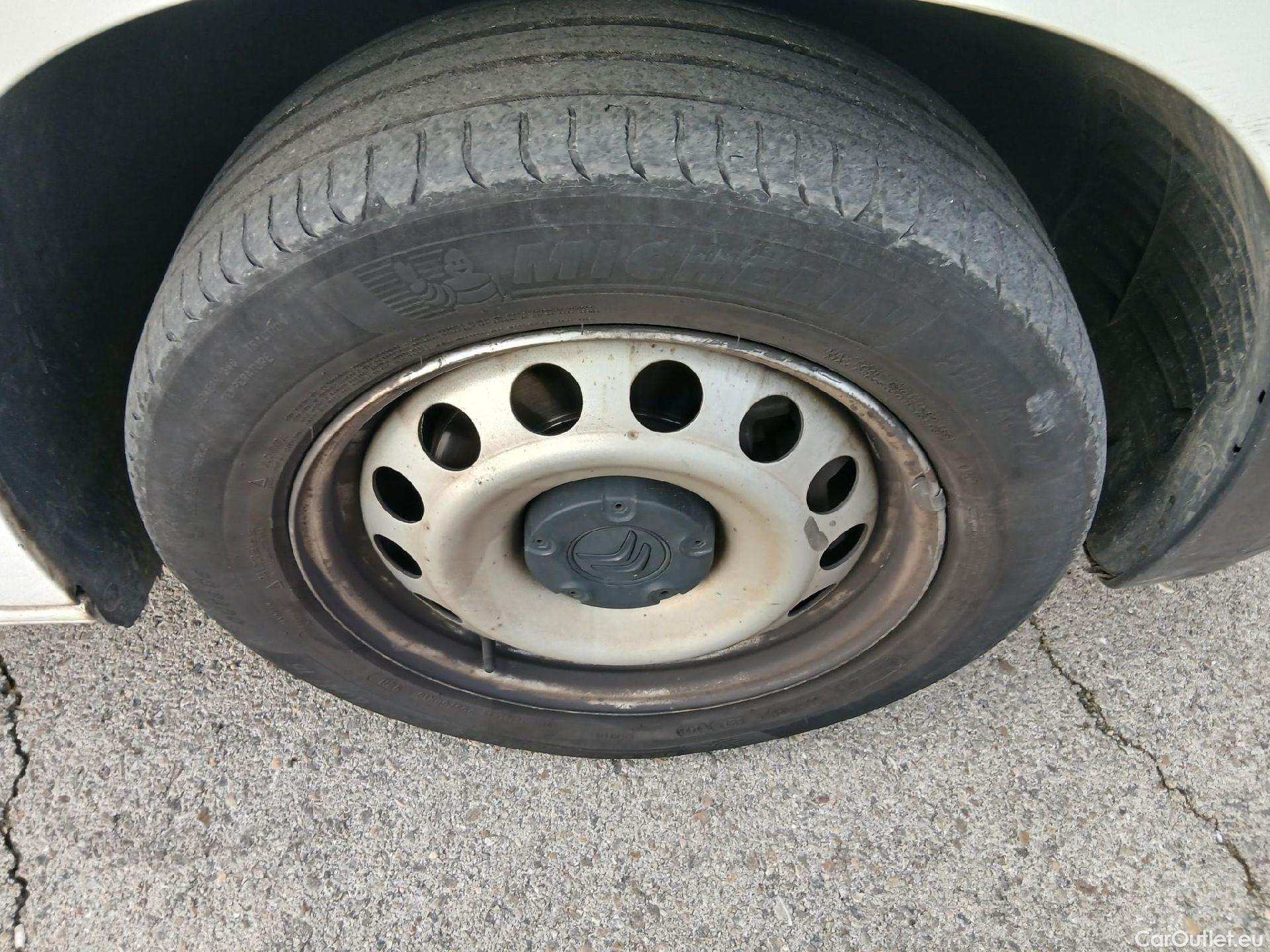  Citroen  Berlingo CITROEN  COMBI Talla M BlueHDi 100 S&S LIVE #9