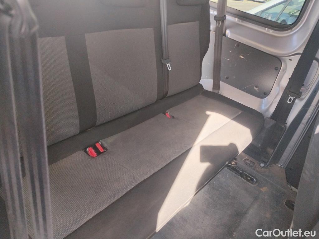  Opel  Vivaro OPEL  / 2019 / 4P / combi 1.5 Diésel 88kW (120CV) M Std Express #35