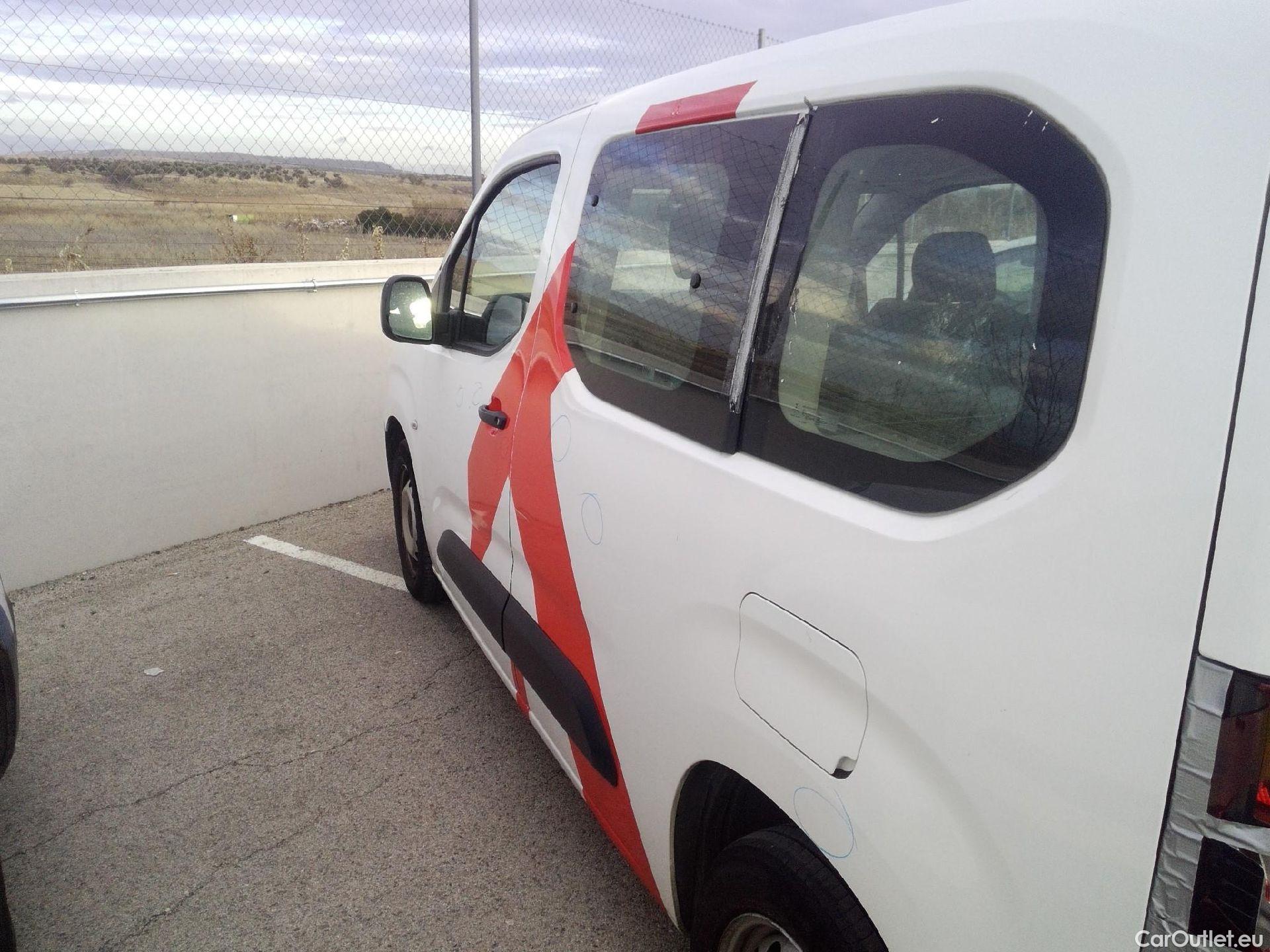  Citroen  Berlingo CITROEN  COMBI Talla M BlueHDi 100 S&S LIVE #47