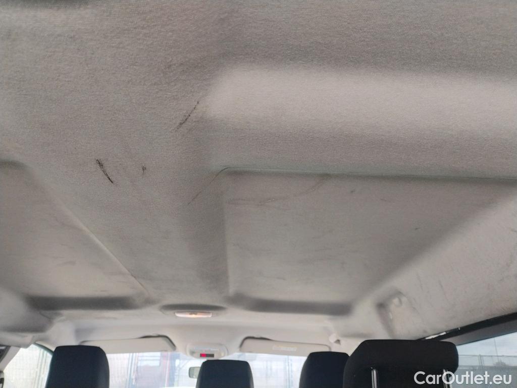  Opel  Vivaro OPEL  / 2019 / 4P / combi 1.5 Diésel 88kW (120CV) M Std Express #39