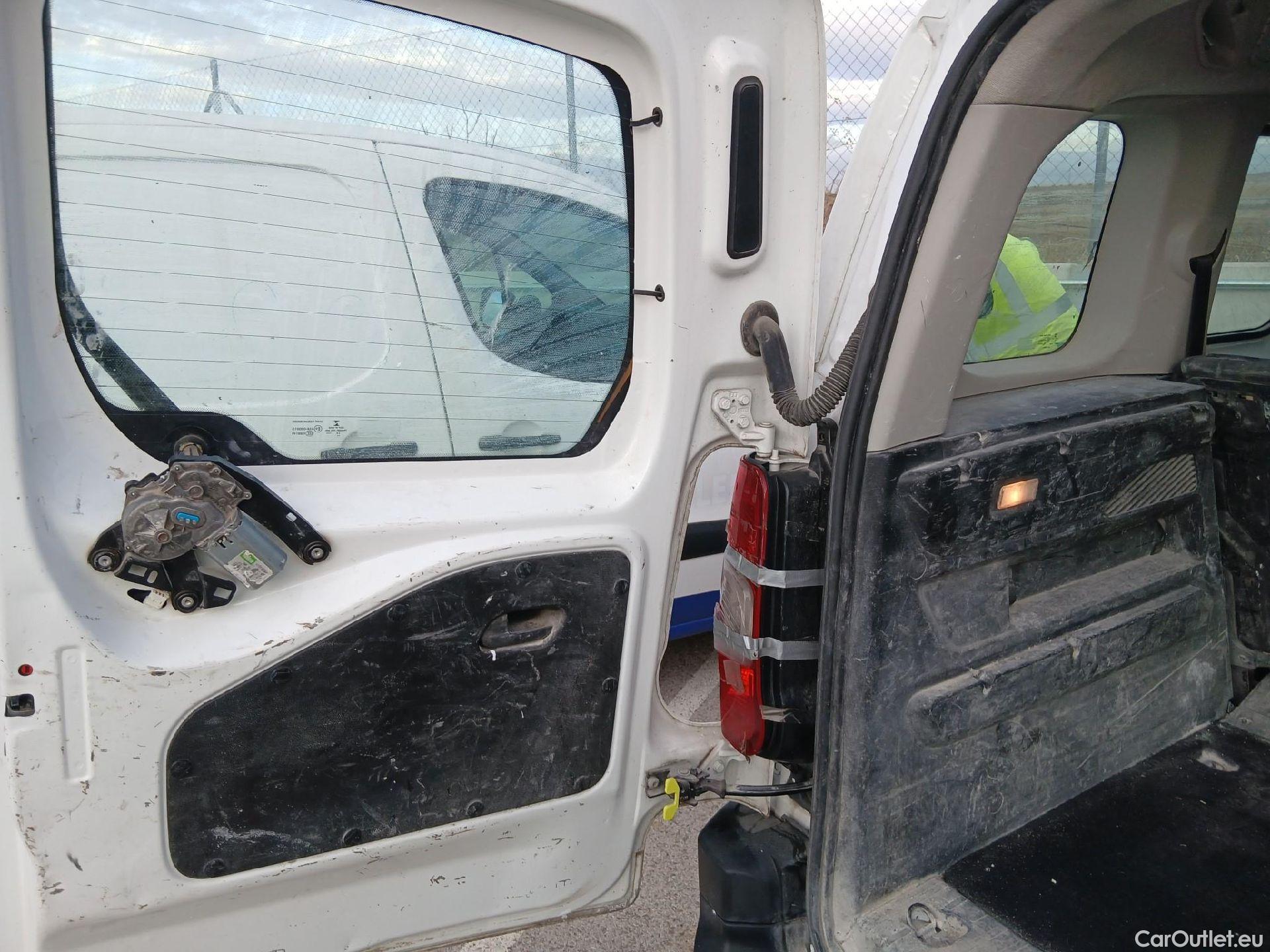  Citroen  Berlingo CITROEN  COMBI Talla M BlueHDi 100 S&S LIVE #4