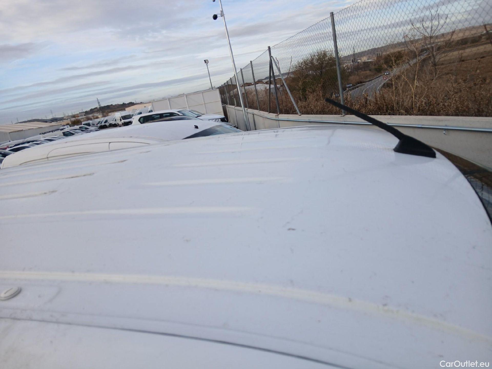  Citroen  Berlingo CITROEN  COMBI Talla M BlueHDi 100 S&S LIVE #40