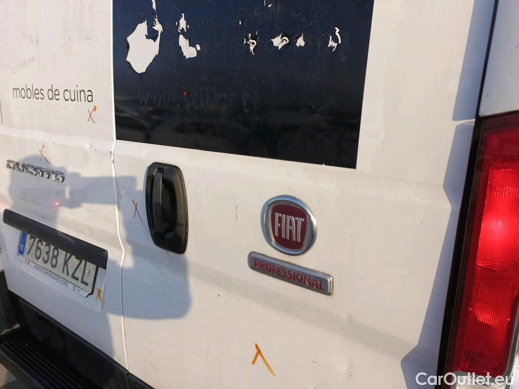  Fiat  Ducato FIAT  / 2014 / 4P / furgón 33 2.3 Multijet Furgón Medio Alto 96kW #25