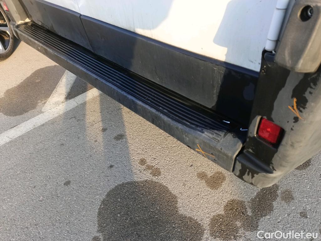  Fiat  Ducato FIAT  / 2014 / 4P / furgón 33 2.3 Multijet Furgón Medio Alto 96kW #40