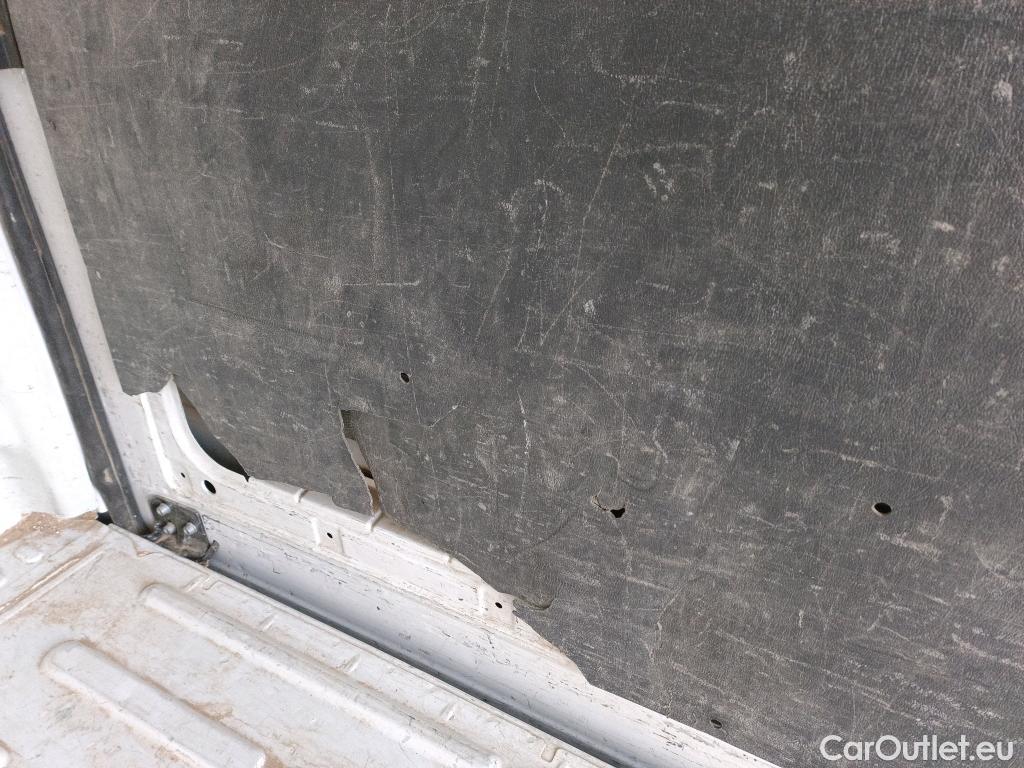  Fiat  Ducato FIAT  / 2014 / 4P / furgón 33 2.3 Multijet Furgón Medio Alto 96kW #21