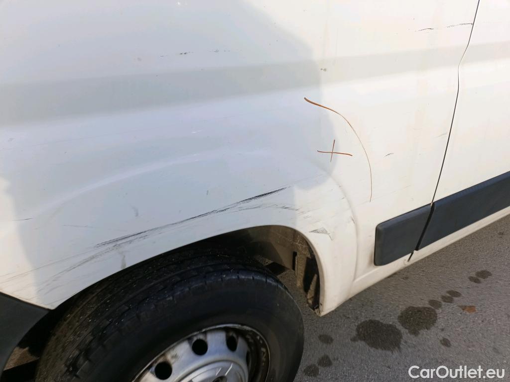  Fiat  Ducato FIAT  / 2014 / 4P / furgón 33 2.3 Multijet Furgón Medio Alto 96kW #15