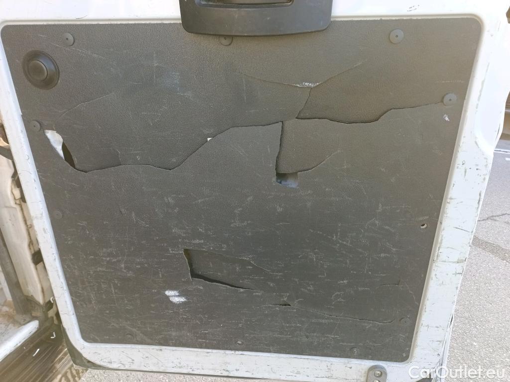  Fiat  Ducato FIAT  / 2014 / 4P / furgón 33 2.3 Multijet Furgón Medio Alto 96kW #34