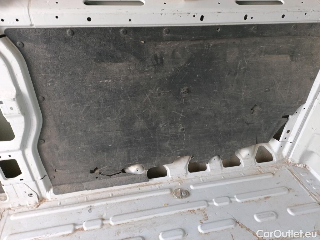  Fiat  Ducato FIAT  / 2014 / 4P / furgón 33 2.3 Multijet Furgón Medio Alto 96kW #8