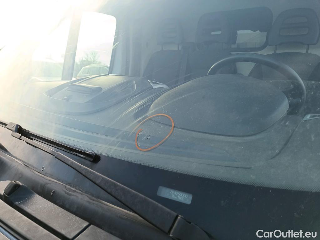  Fiat  Ducato FIAT  / 2014 / 4P / furgón 33 2.3 Multijet Furgón Medio Alto 96kW #54