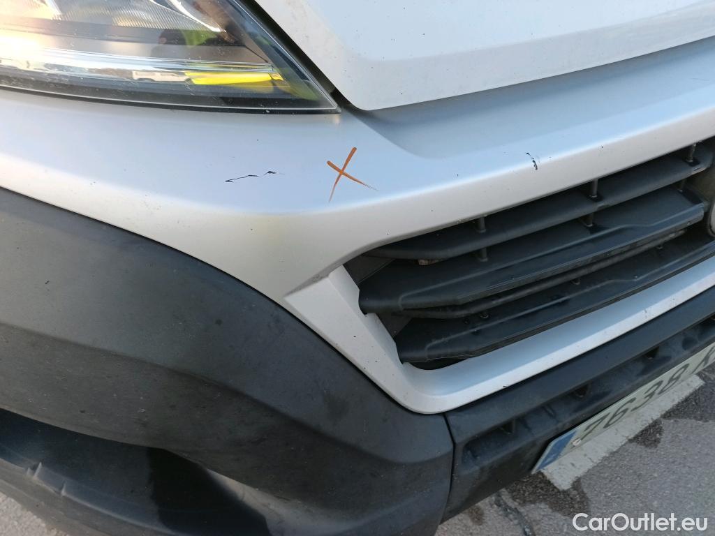  Fiat  Ducato FIAT  / 2014 / 4P / furgón 33 2.3 Multijet Furgón Medio Alto 96kW #56