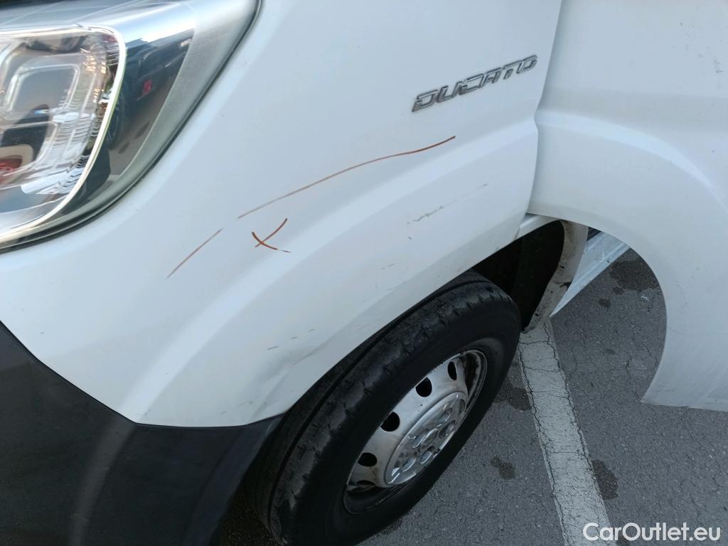  Fiat  Ducato FIAT  / 2014 / 4P / furgón 33 2.3 Multijet Furgón Medio Alto 96kW #46