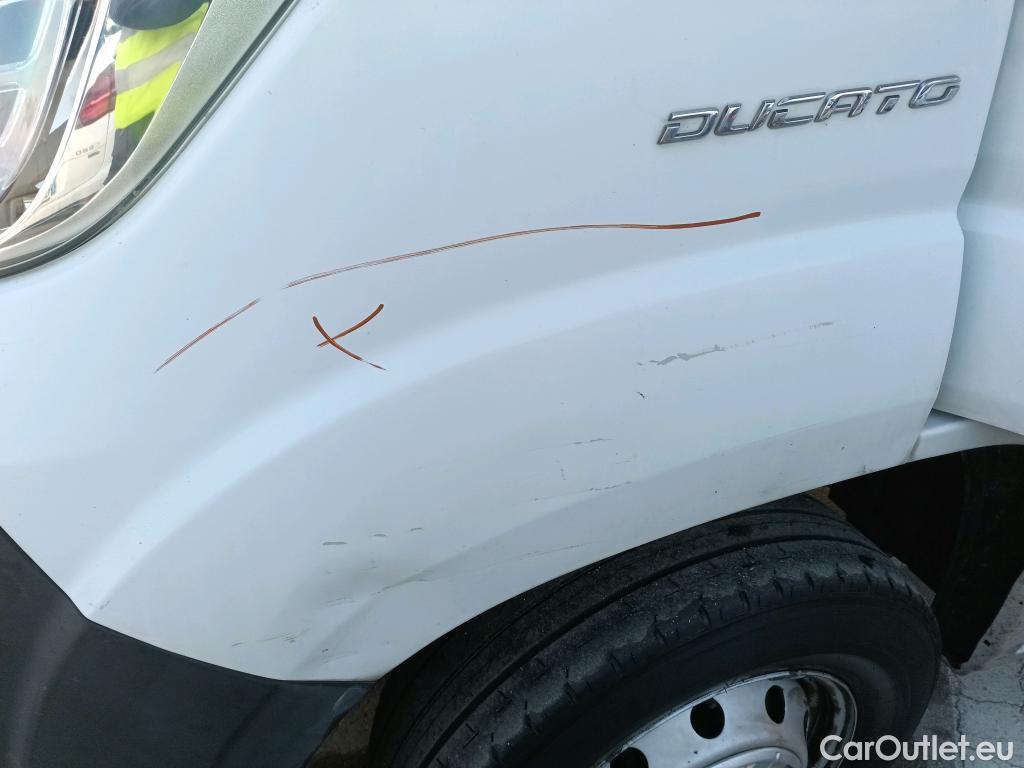  Fiat  Ducato FIAT  / 2014 / 4P / furgón 33 2.3 Multijet Furgón Medio Alto 96kW #47