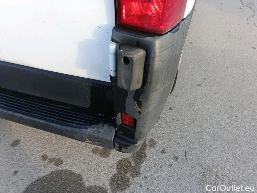  Fiat  Ducato FIAT  / 2014 / 4P / furgón 33 2.3 Multijet Furgón Medio Alto 96kW #50