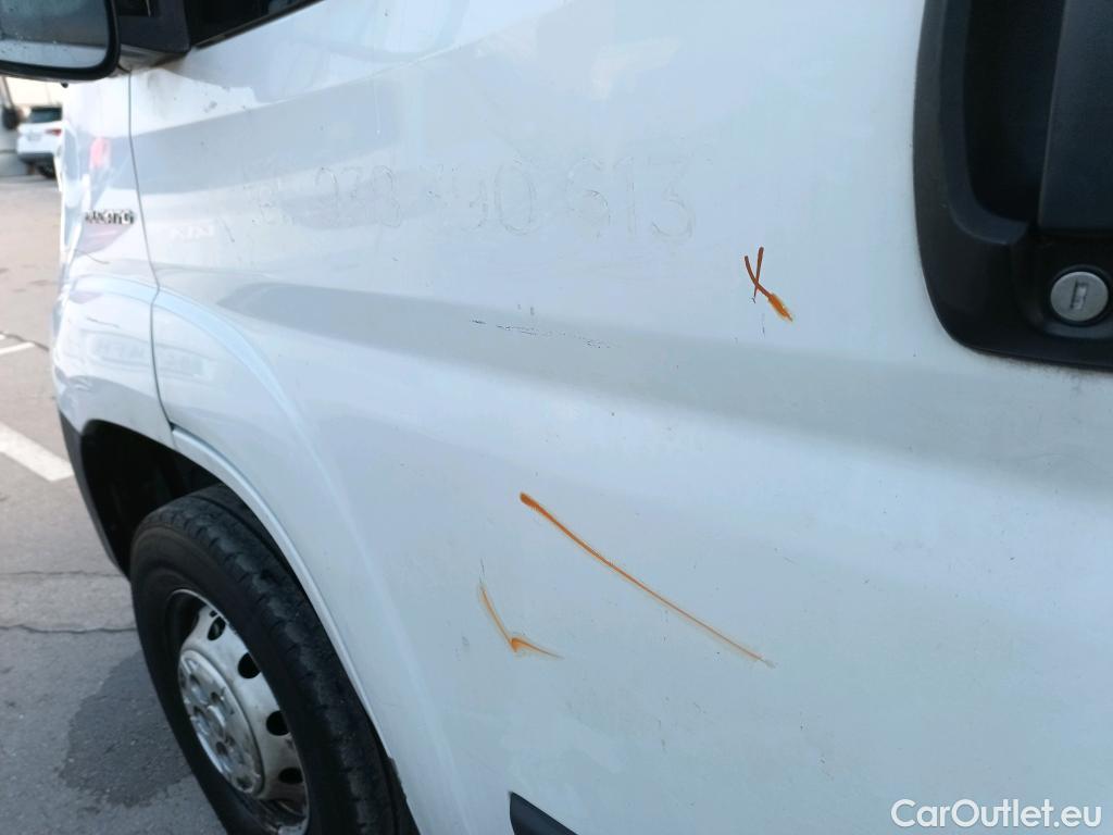  Fiat  Ducato FIAT  / 2014 / 4P / furgón 33 2.3 Multijet Furgón Medio Alto 96kW #43