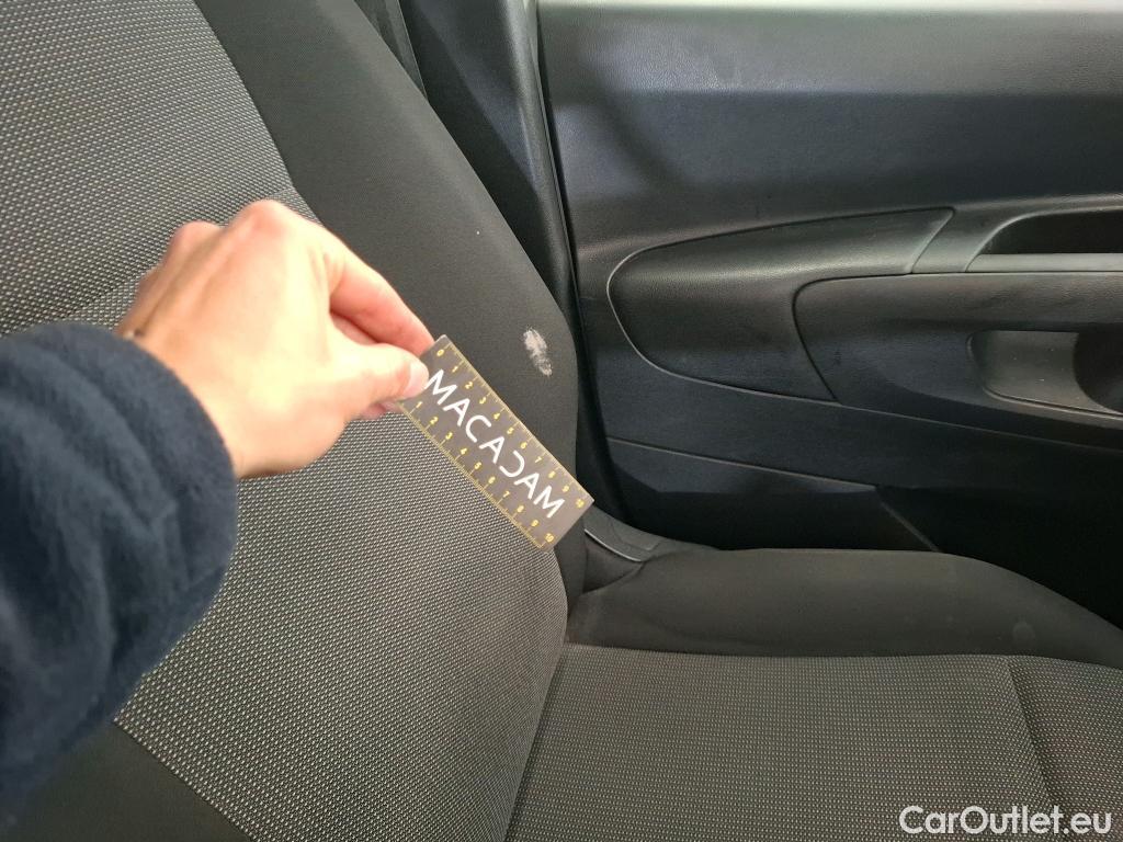  Toyota  Proace TOYOTA  City / 2019 / 4P / Fourgonnette 1.5 Medium 100 D-4D Business #6