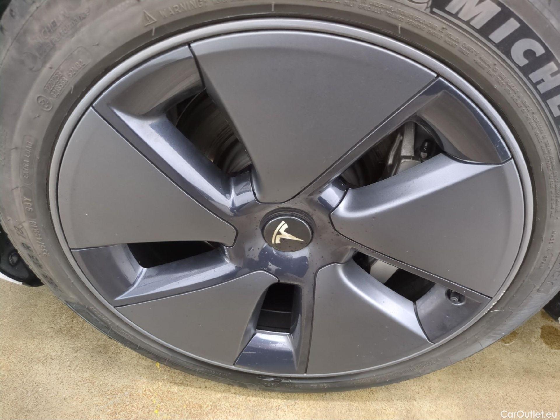  Tesla  Model 3 TESLA  / 2018 / 4P / Berline Autonomie Standard Plus RWD #2