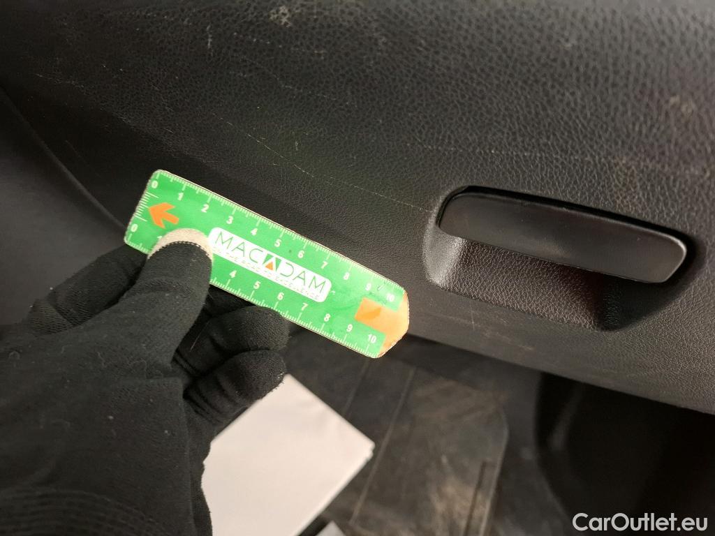  Renault  Trafic RENAULT  / 2014 / 4P / Fourgon tôlé FG GCFL1H1 1000 dCi95 Stop&Start E6 #16