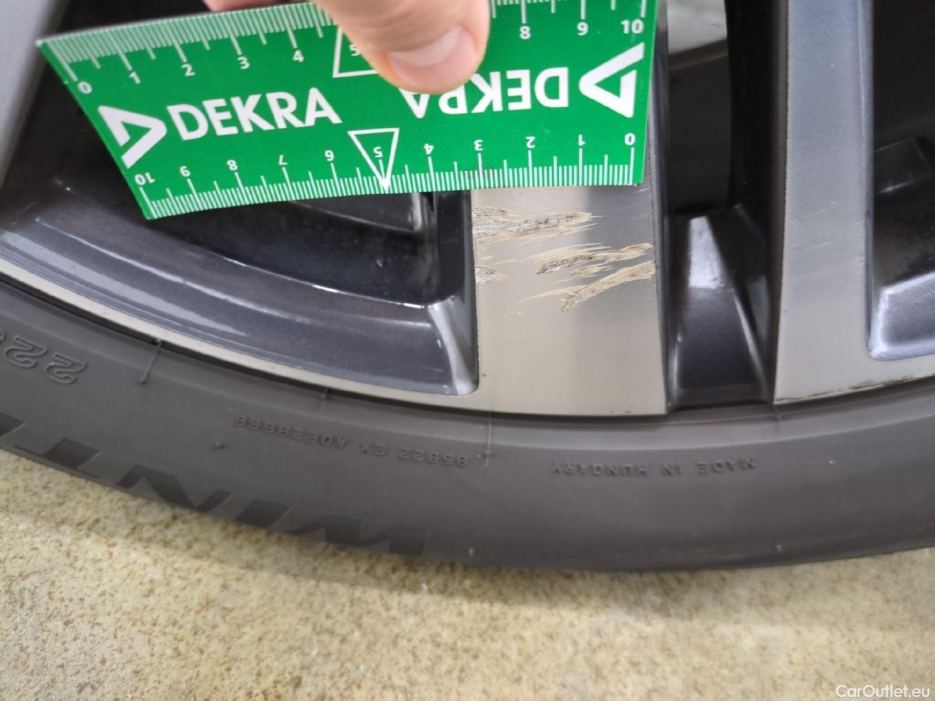  Peugeot  5008  Allure Pack 1.5 HDi 130CV BVA8 7 Sieges E6d #26