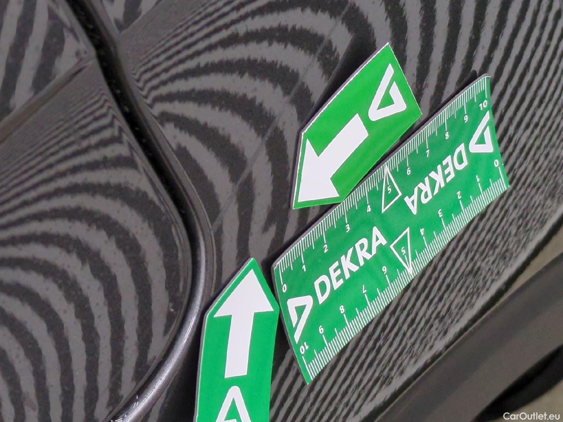  Peugeot  5008  Allure Pack 1.5 HDi 130CV BVA8 7 Sieges E6d #38