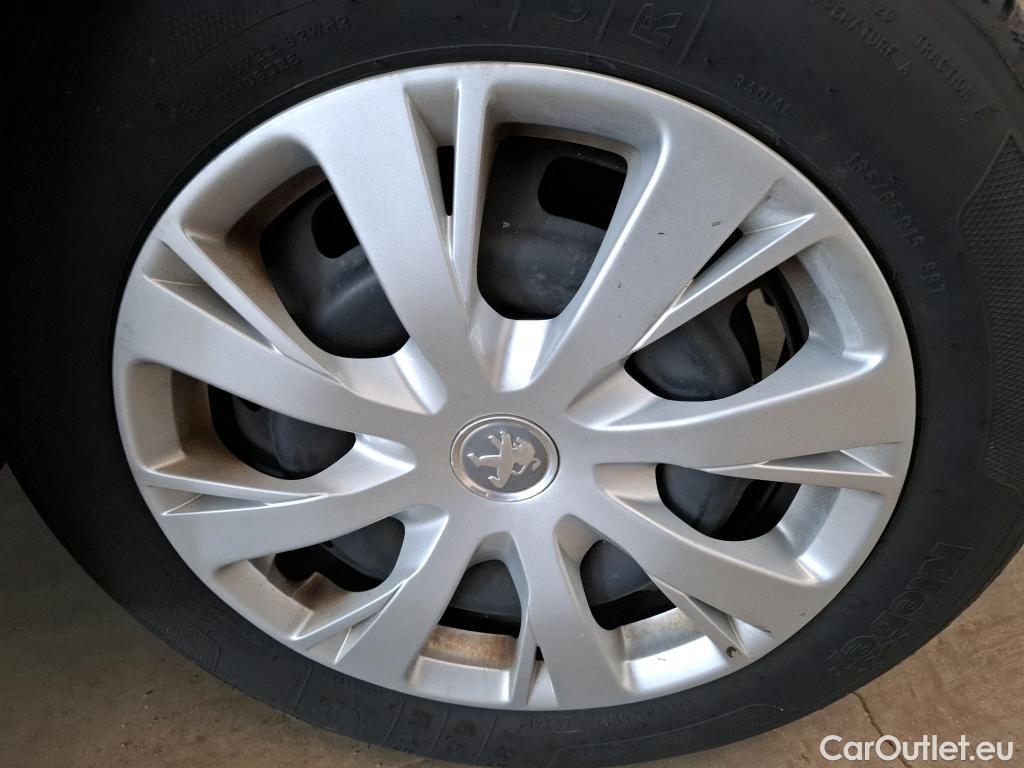  Peugeot  208  Affaire Premium Pack 1.5 HDi 100CV BVM6 E6dT #23