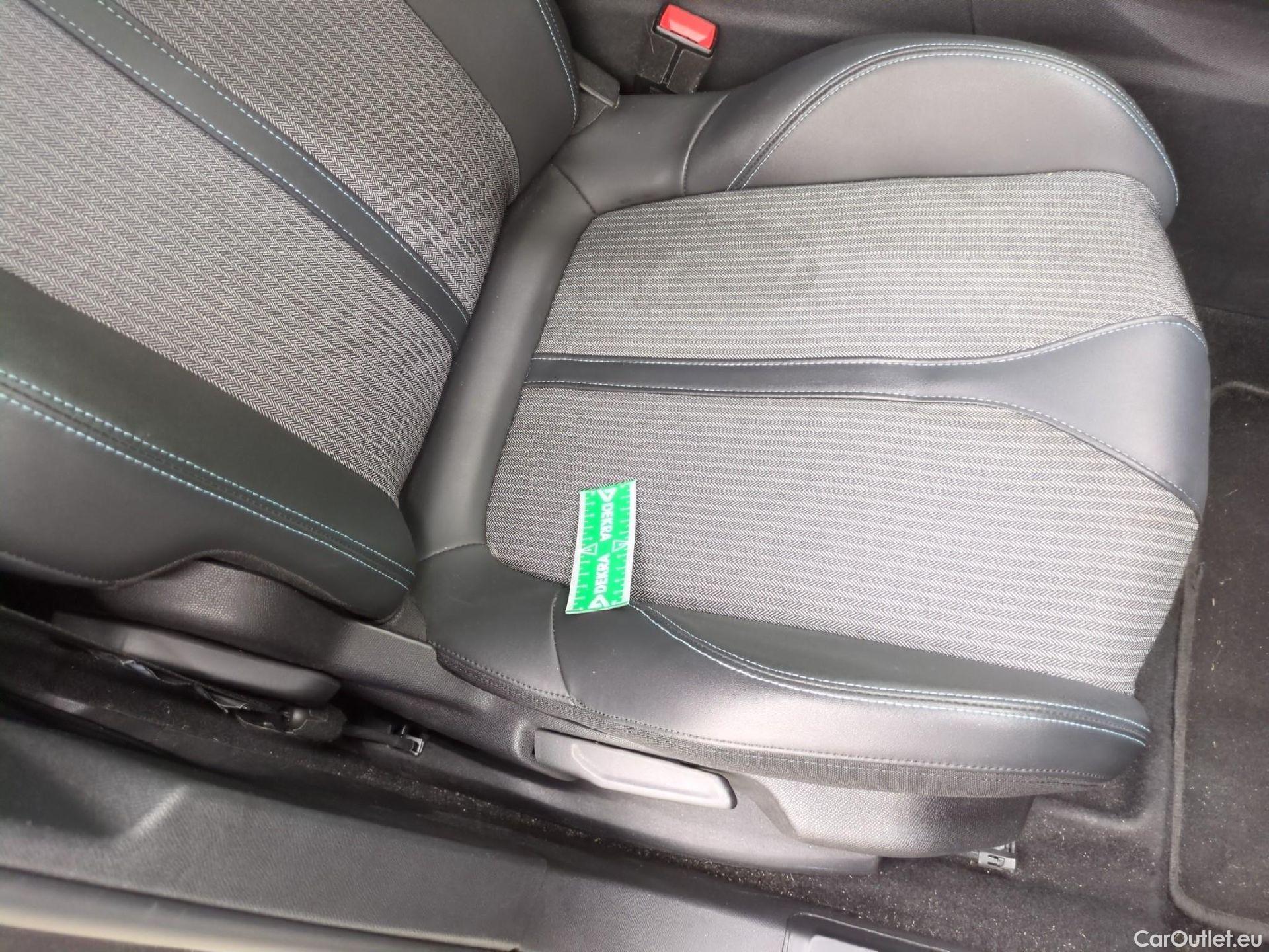  Peugeot  5008  Allure Pack 1.5 HDi 130CV BVA8 7 Sieges E6d #11