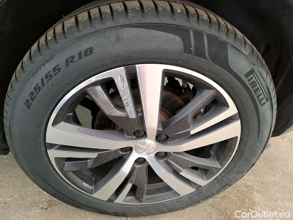  Peugeot  3008 PEUGEOT  / 2020 / 5P / SUV 1.6 HYBRID 225 E-EAT8 Allure Pack #12