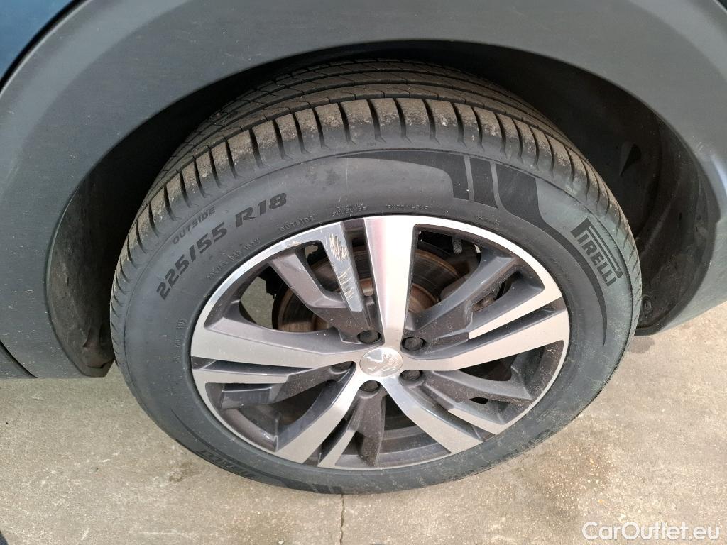  Peugeot  3008 PEUGEOT  / 2020 / 5P / SUV 1.6 HYBRID 225 E-EAT8 Allure Pack #11
